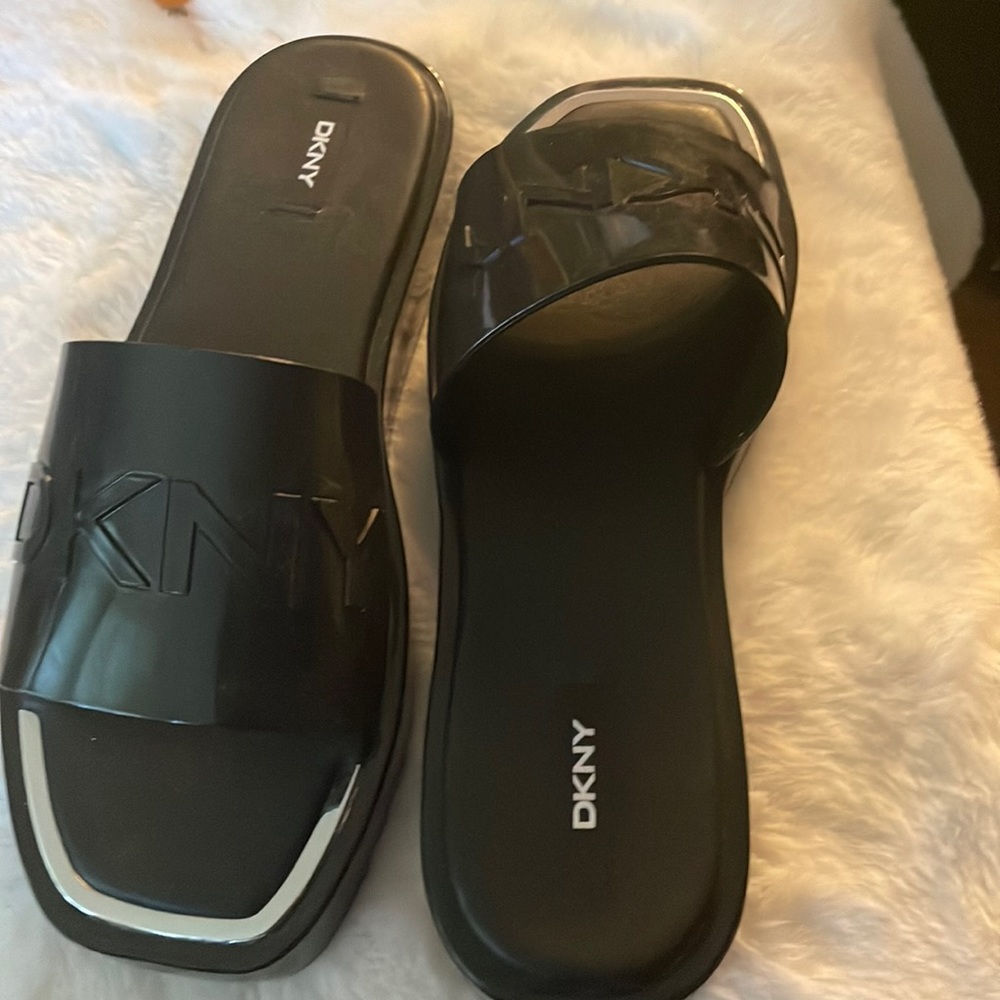 💕NEW Women's Black DKNY Laren Platform Slides💕